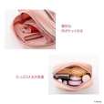 【『Disney LIFESTYLE BOOK ピンクポーチ＆前髪クリップ by Darich』（宝島社）】たっぷり入る大容量！
