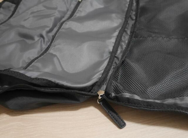 【ベルメゾン　モッテミー荷造り上手な3WAYボストンバッグ】外側のファスナーがぐるりと180度開きます