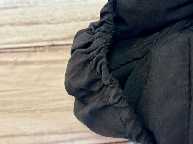 両サイドに3、4つ目のポケット付き。ペットボトルや折り畳み傘が収納可能