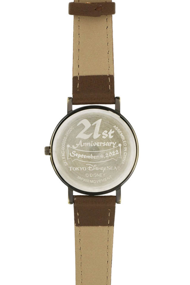 ウォッチ 8,900円|ケースサイズ:横約34.0mm、文字板サイズ:直径約26.0mm、バンド幅:約16.0mm|東京ディズニーシー開園21周年をお祝いするグッズ|発売日:2022年9月4日(日)|販売店舗:エンポーリオ