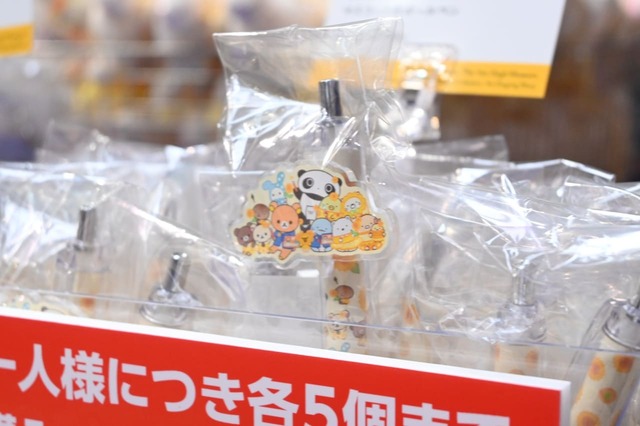 【ゴッホ展　家族がつないだ画家の夢】サンエックスコラボレーション「マスコット付ボールペン」1,210円