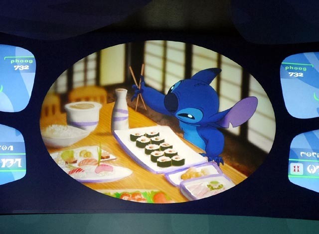 建物内のモニター画像