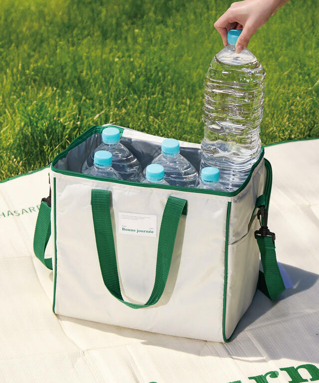 【3COINSの保冷バッグ売れ筋ランキング 3位】「保冷ソフトクーラーバッグL」1,320円(税込)