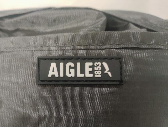 ブランドのロゴがクール