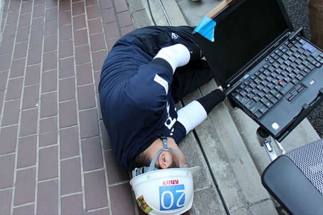 いす同士の熾烈な戦い! 「いす-1」グランプリの模様