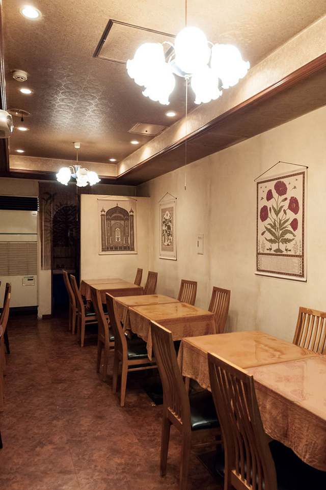 上野・御徒町「カレー」の名店／Harsh　内観