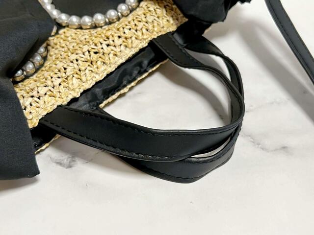 ハンドバッグとして持てるハンドルもレザー調のPVC素材です【a-jolie(アジョリー)PEARL BASKET 2WAY BAG】