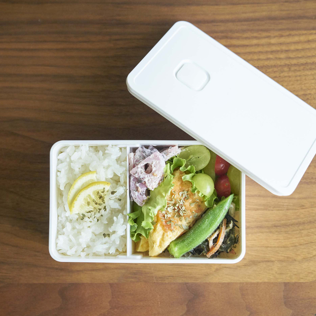 くらしのもり「山崎実業　バルブ付き密閉ランチボックス タワー」1,100円（税込）