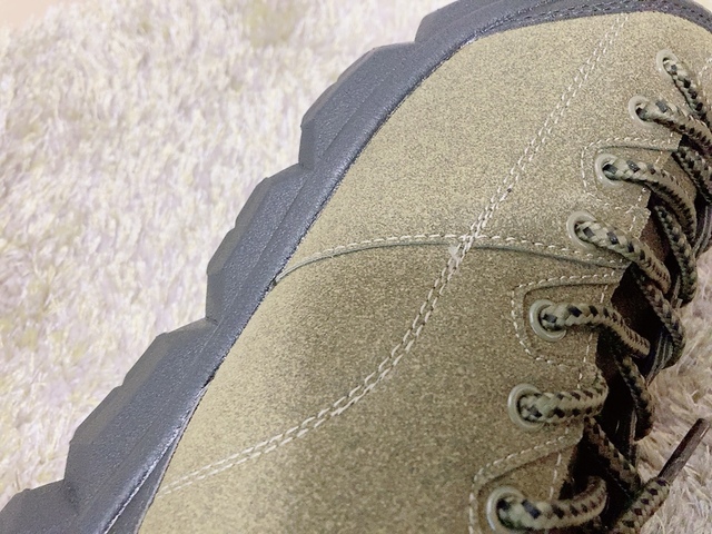 【ワークマン DIA高撥水シューズ アーバンハイク】片足約243gとかなり軽量!