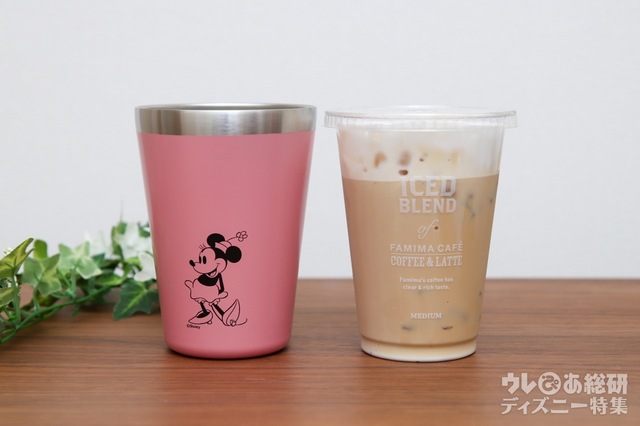 カップコーヒーがぴったり入るサイズ設計!