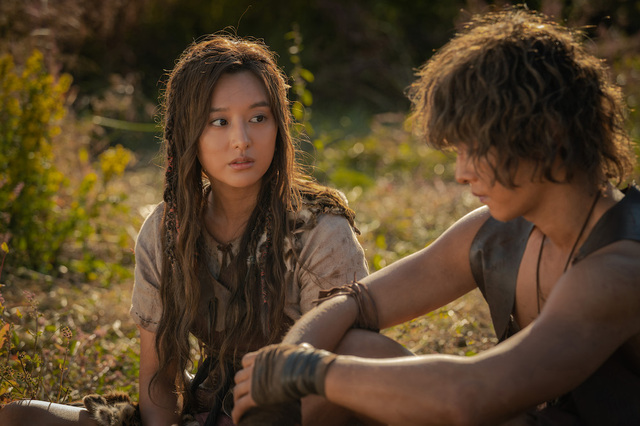 Netflixシリーズ『アスダル年代記』独占配信中