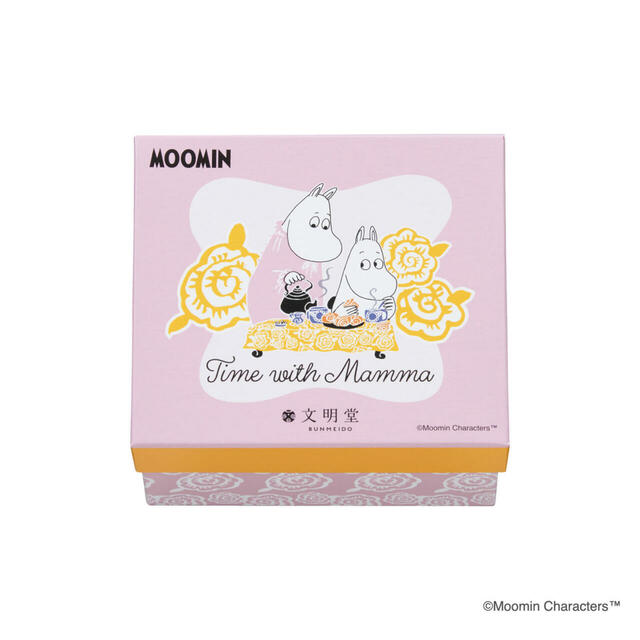 「ムーミン 母の日カステラS号 ボックス」<価格:1,944円(税込)> 【【ムーミン×文明堂】ムーミンママやリトルミイが大集合♪「ムーミン 母の日カステラ」は母の日の贈り物にもおすすめ!】
