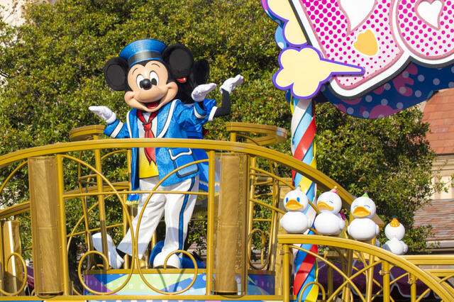 「クワッキーセレブレーション★ ドナルド・ザ・レジェンド!」のようす【「ディズニー・パルパルーザ“ドナルドのクワッキー・ダック！ダック！ダックシティ！”」】