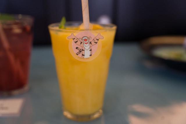 <ティガー>100%オレンジジュース 979円