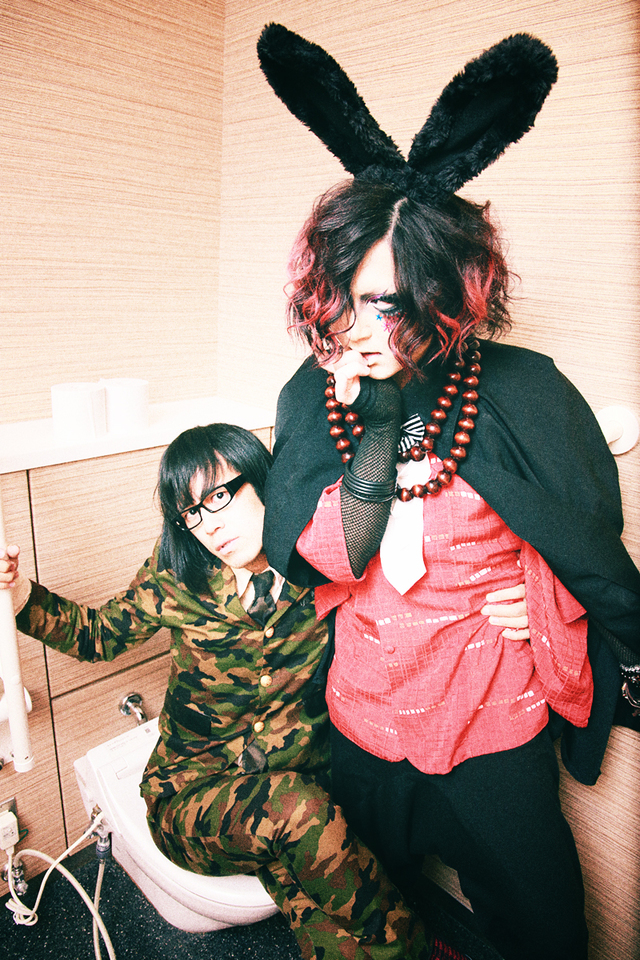 マイナス人生オーケストラ・ハル（Vo）／アーバンギャルド・松永天馬（Vo）