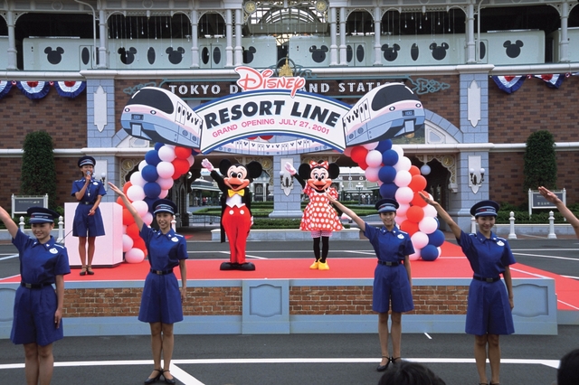 2001年7月27日　「ディズニーリゾートライン」開業