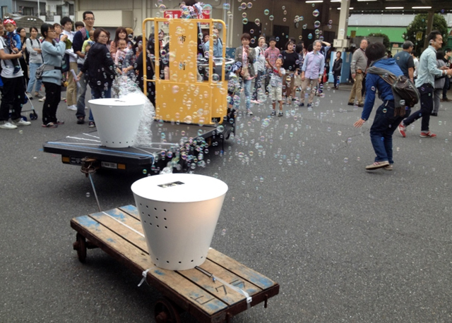 美しすぎるシャボン玉にうっとりの「Memorial Rebirth」