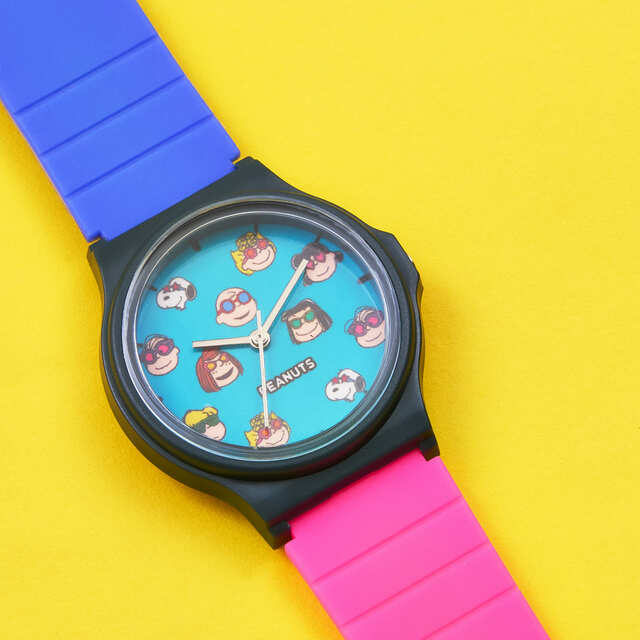 【PLAZA「Welcome to the NIGHT CARNIVAL with SNOOPY」】PEANUTS トイウォッチ　3,300円