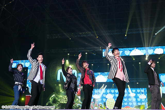 BOYFRIEND 『KCON 2016 Japan』4月10日@幕張メッセ国際展示ホール7,8ホール