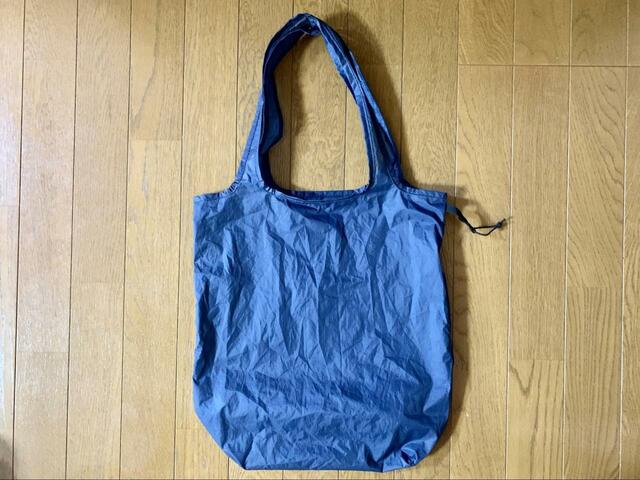 【無印良品 ナイロン買い物バッグショルダー】シンプルデザイン。価格は税込599円