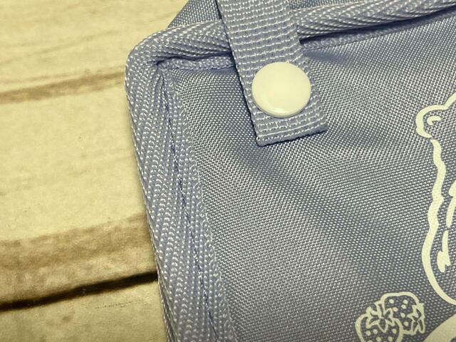 素材はポリエステル