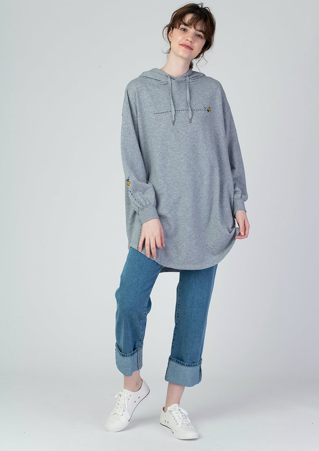 オーバーサイズ長袖パーカー「ウッドストック フライング」6,600円(税込)