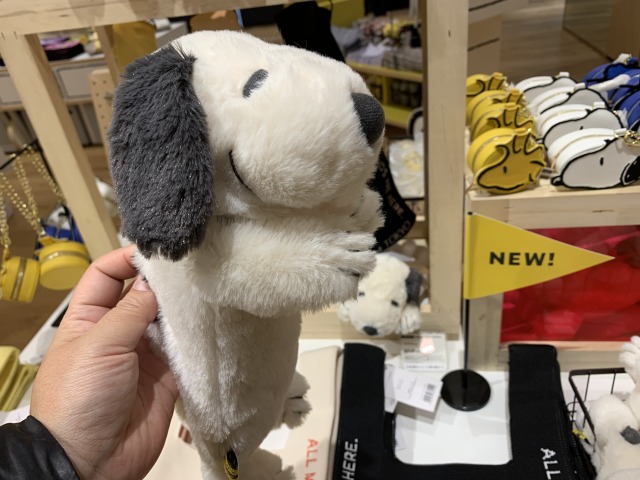 ゆるくたスヌーピーロングポーチ（2,970円）