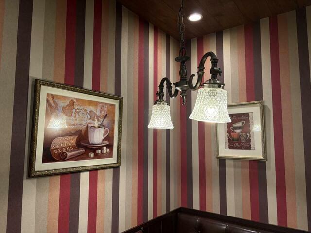 【朝から幸せ!星乃珈琲店の人気モーニング3選】アンティーク調のライトも可愛くて、インテリアが素敵です。とにかくお店の雰囲気が大好きです