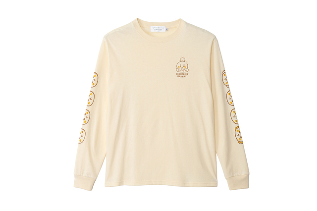 「長袖Tシャツ パンなみんな ベージュ」<価格:4,950円(税込)>【2周年を迎える「ちいかわベーカリー」に“ちいかわたちがコロネになったマスコット”が登場!オリジナル紅茶缶など魅力いっぱいなグッズが勢ぞろい!】