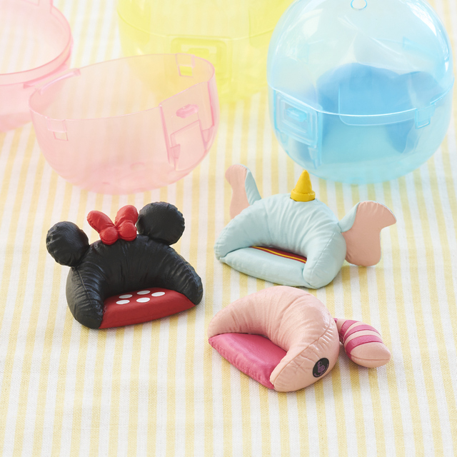 ディズニーキャラクター ふかふかビッグクッション ガチャコレクション 1回400円