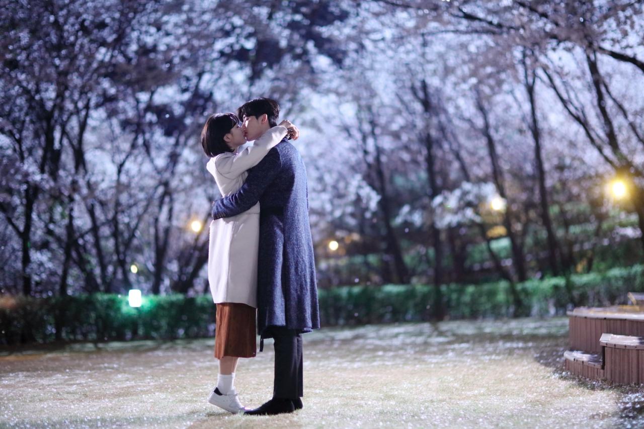 【韓国ドラマ】“キス職人”にノックアウトされちゃう…♪ キスシーンに魅入られる「オススメ6選」(1/6) - mimot.(ミモット)