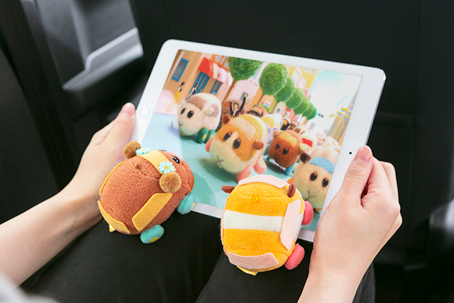 「クルマWi-Fi」があれば、スマホのアプリもインターネット動画も、オンラインゲームも車室内で楽しみ放題