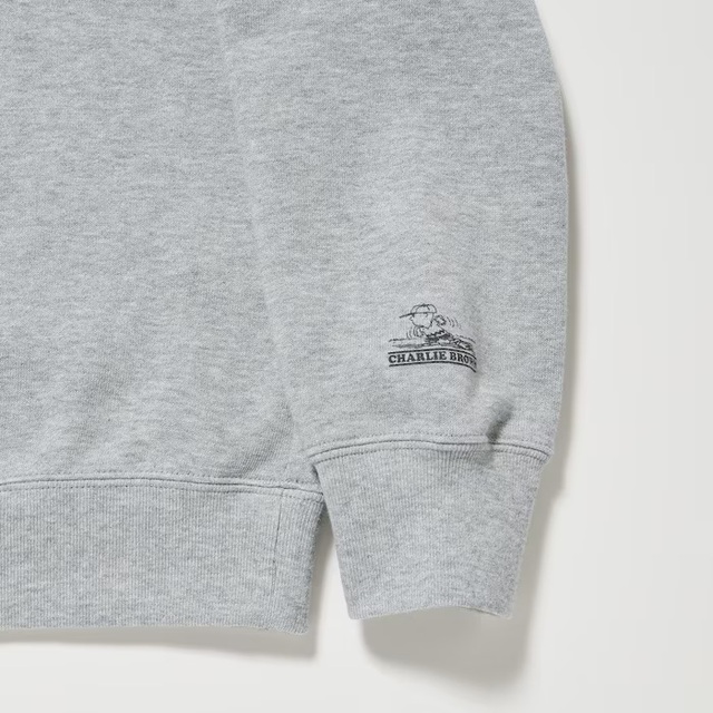 KIDS ピーナッツ チャーリー・ブラウンズ・ベースボール・チーム スウェットパーカ｜2,290円｜ユニクロUT「ピーナッツ チャーリー・ブラウンズ・ベースボール・チーム」コレクション