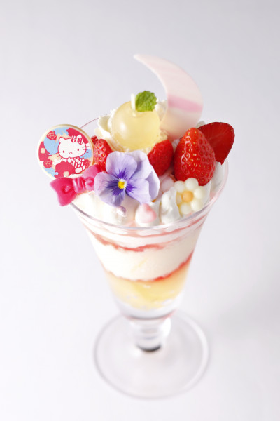 ハローキティ スペシャルパフェ
