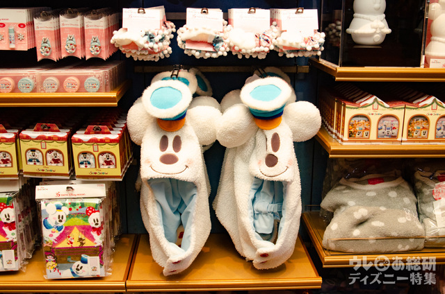 ファンキャップ ¥2,700 販売店舗:ディズニー&カンパニー(東京ディズニーランド) エンポーリオ(東京ディズニーシー)