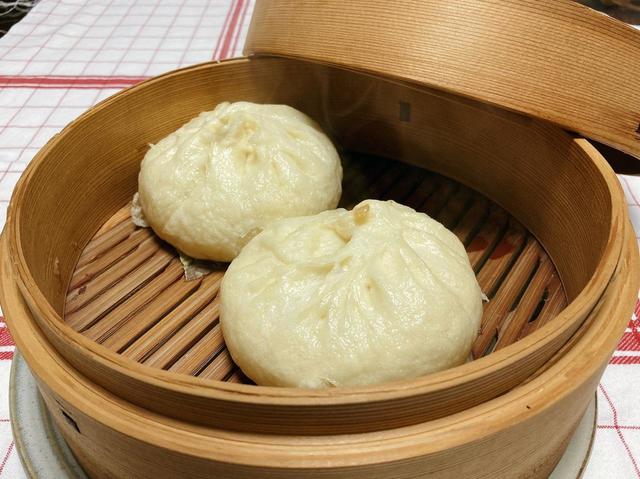 チンではなく、蒸して温め直すのが一番うまい／東京豚饅