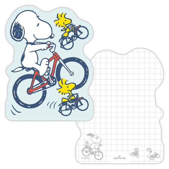 【Peanuts™のステーショナリーコレクション】「ダイカットメモ」￥528／スヌーピーとウッドストックが自転車を楽しむデザイン
