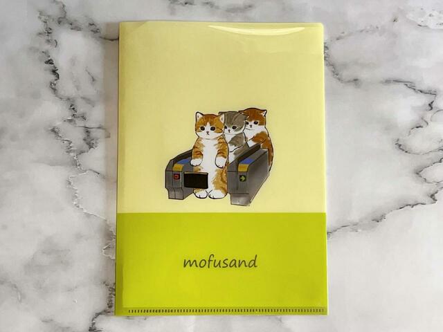 【Seria(セリア)】2種類展開。1つ目は自動改札が通れないにゃんこたち