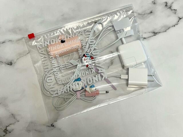 【紀ノ国屋 スライドジッパーバッグ LLサイズ】ガジェット類の持ち運びにおすすめ