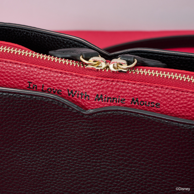 ショルダーバッグ ￥30,800｜サマンサタバサ「ミッキーマウス」＆「ミニーマウス」コレクション