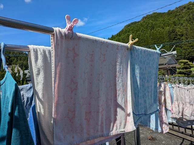 【バンブークリア】洗いあがりもごわつきはなく、夏場の汗臭いTシャツや作業着などもにおい残りは全くありませんでした！