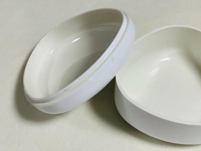 ふたの隙間にはツメがついているので、しっかり閉まります