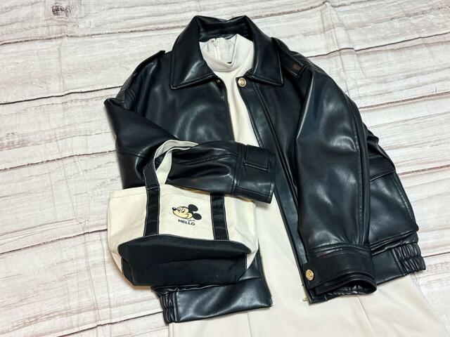 トレンドのレザージャケットに合わせてみました。かわいい!