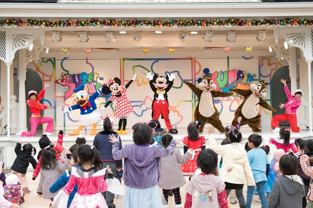 東京ディズニーランド「スーパードゥーパー・ジャンピンタイム」※写真はクリスマスバージョン