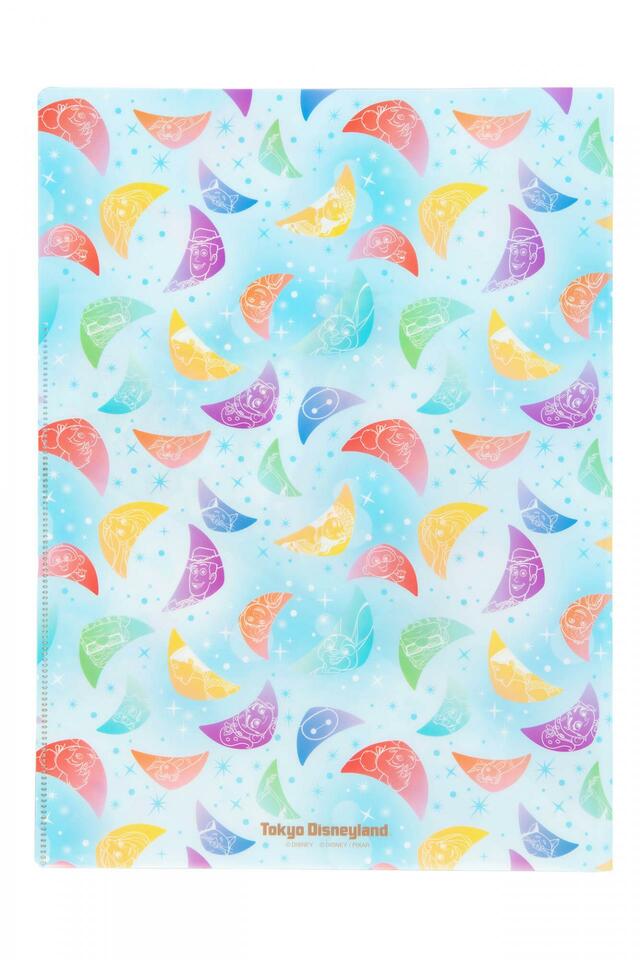 ダブルポケットホルダー 500円｜サイズ：A4｜東京ディズニーランド新パレード「ディズニー・ハーモニー・イン・カラー」グッズ｜東京ディズニーリゾート40周年“ドリームゴーラウンド”｜発売日：2023年7月10日（月）｜販売店舗：東京ディズニーランド「グランドエンポーリアム」