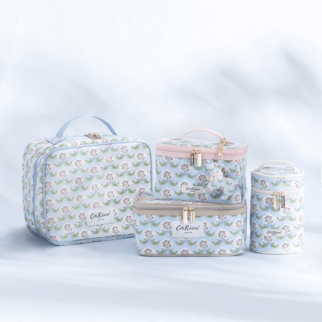 【Cath Kidston × Miho Ishii】コラボ限定のアートを使用したマルチケース4型