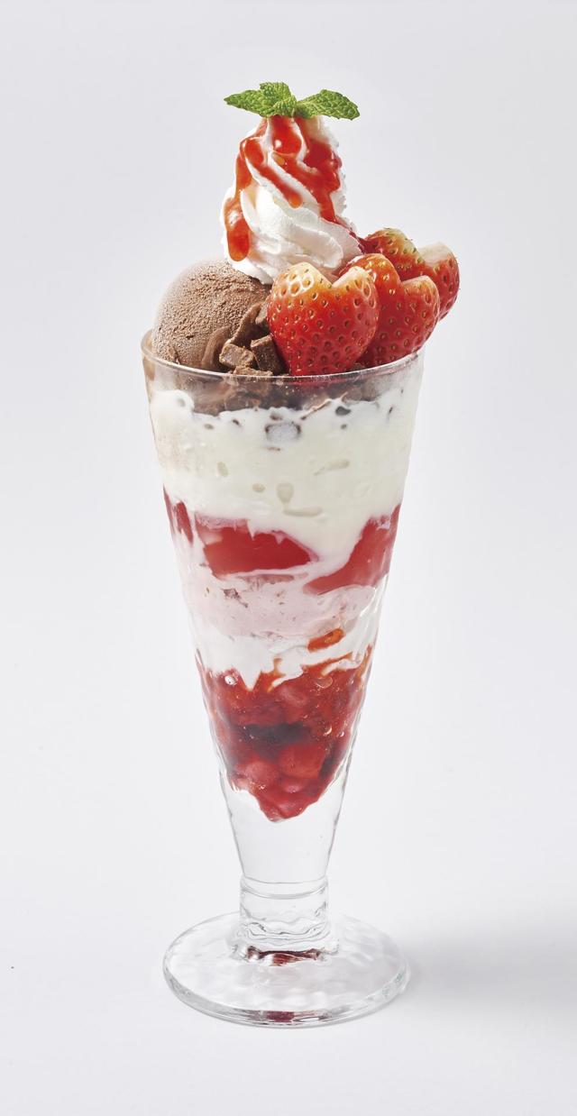 国産いちごと生チョコレートのパフェ