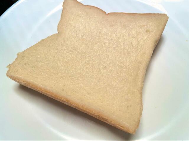 【SAKImoto bakery 極美”ナチュラル”食パン】他のパンよりも深い風味があります