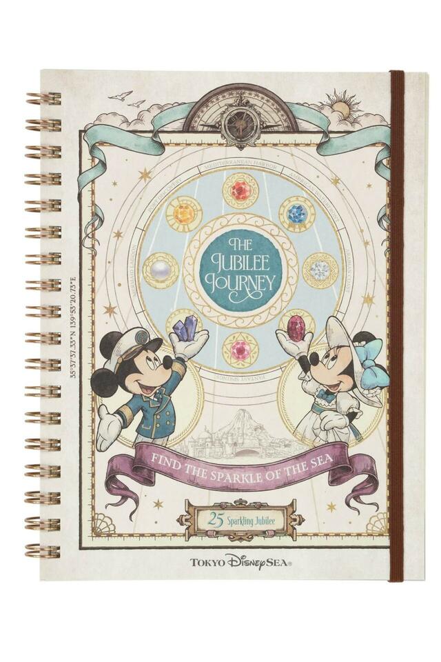 ノート 1,400円｜東京ディズニーシー25周年グッズ｜販売店舗：東京ディズニーシー「エンポーリオ」｜発売日：2026年5月25日（月）