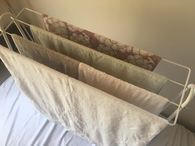 【ニトリ タオルハンガー(4枚掛け ホワイト)】省スペースがありがたい